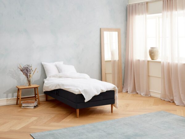 Majestæt - Kølende | Elevation (Sort) 90x210 cm.