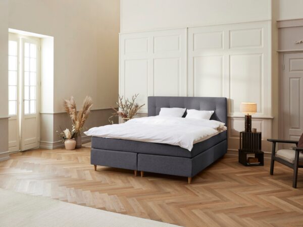 Monark - Platin | Kontinental (Antracit) 210x210 cm.