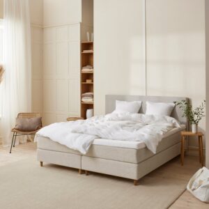 Monark - Trykaflastende | Kontinental (Sand) 210x210 cm.
